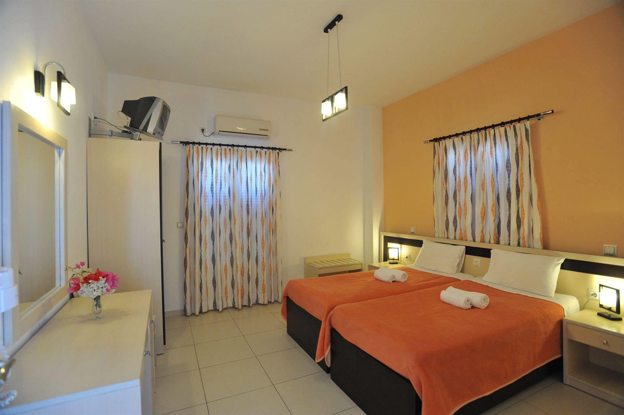 Stelios Place เปริสซา ภายนอก รูปภาพ